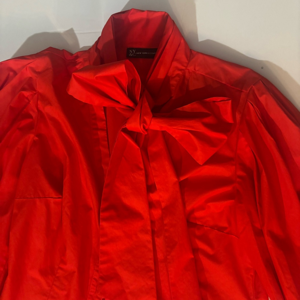 Ladies Medium New York & Company Scarlet Red Top Blouse with Elegant Bow - Picture 2 of 8